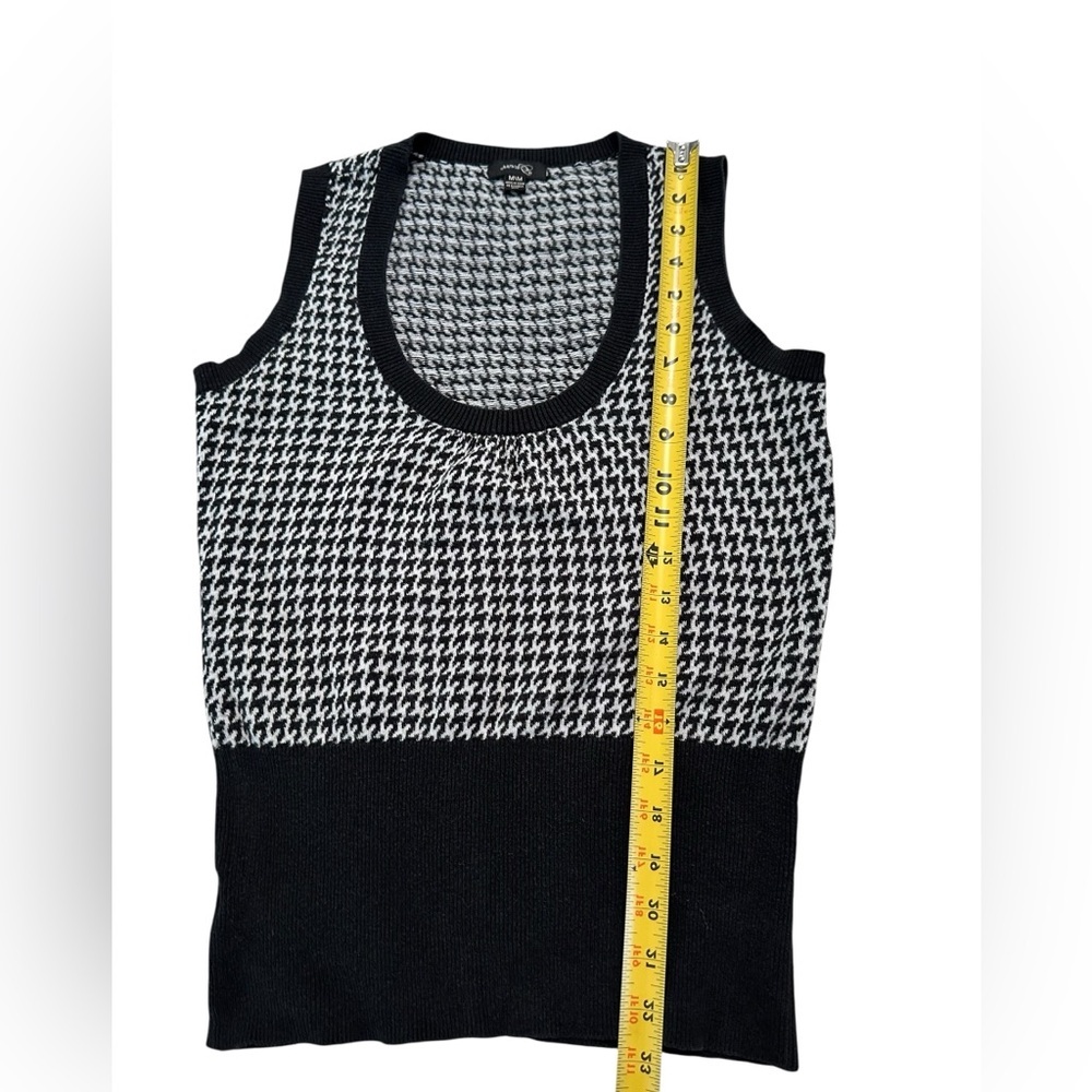 Guess Women's Black and White Sleeveless Top Size M - Picture 8 of 17